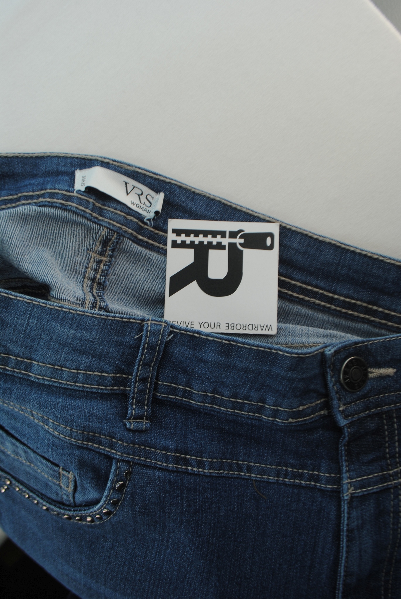 /storage/v1/object/public/product-images/products/b0efb0b8-40e3-4295-9b84-ac21c2095777/temp_ac1ae41536bd.jpg